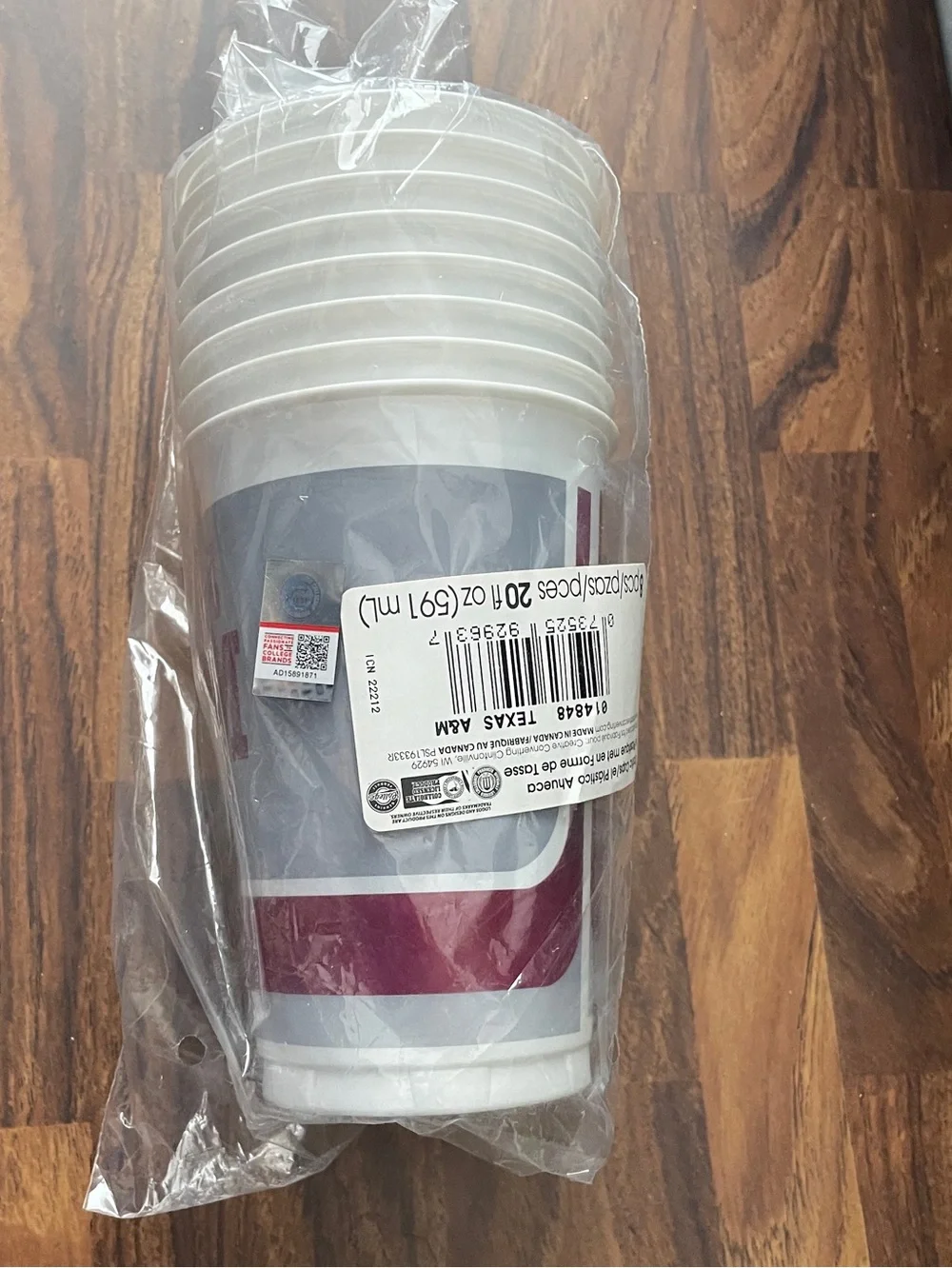 Texas A & M Aggies 20 Oz Plastic Cups (8/Pkg)-NWT